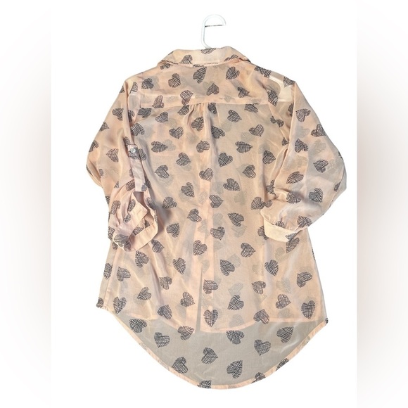 Rue 21 Blush Collar Buttondown Midsleeve RollTab Heart V Neck Shirt Size Small - Picture 10 of 14